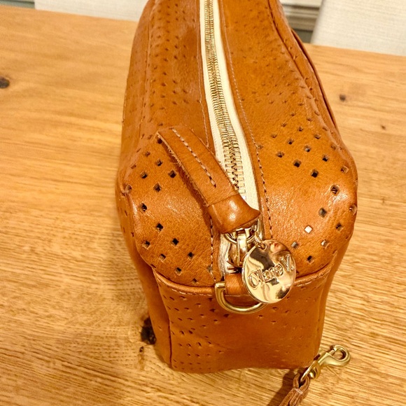 Clare v Marisol w/ Front Pocket - Cuoio Lightweight Checker Perf EUC - Picture 4 of 7